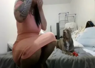 Slutty woman on all fours with dog in raw 13 min zoo clip