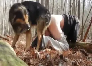 Horny dog clips into guy from behind in raw home clip